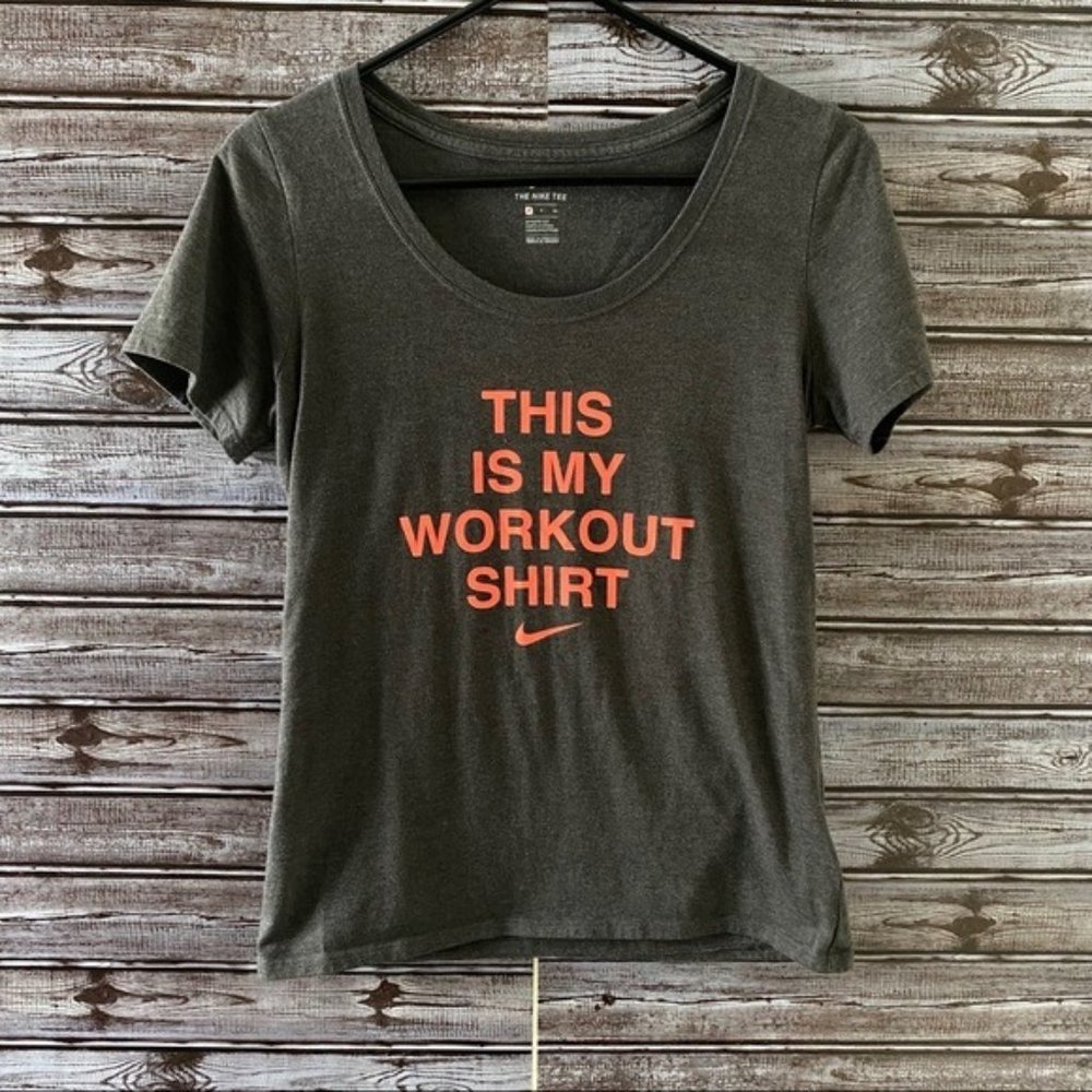 Nike Women's‎ Athletic Cut Short-Sleeved Tee Size S Gray Workout Shirt